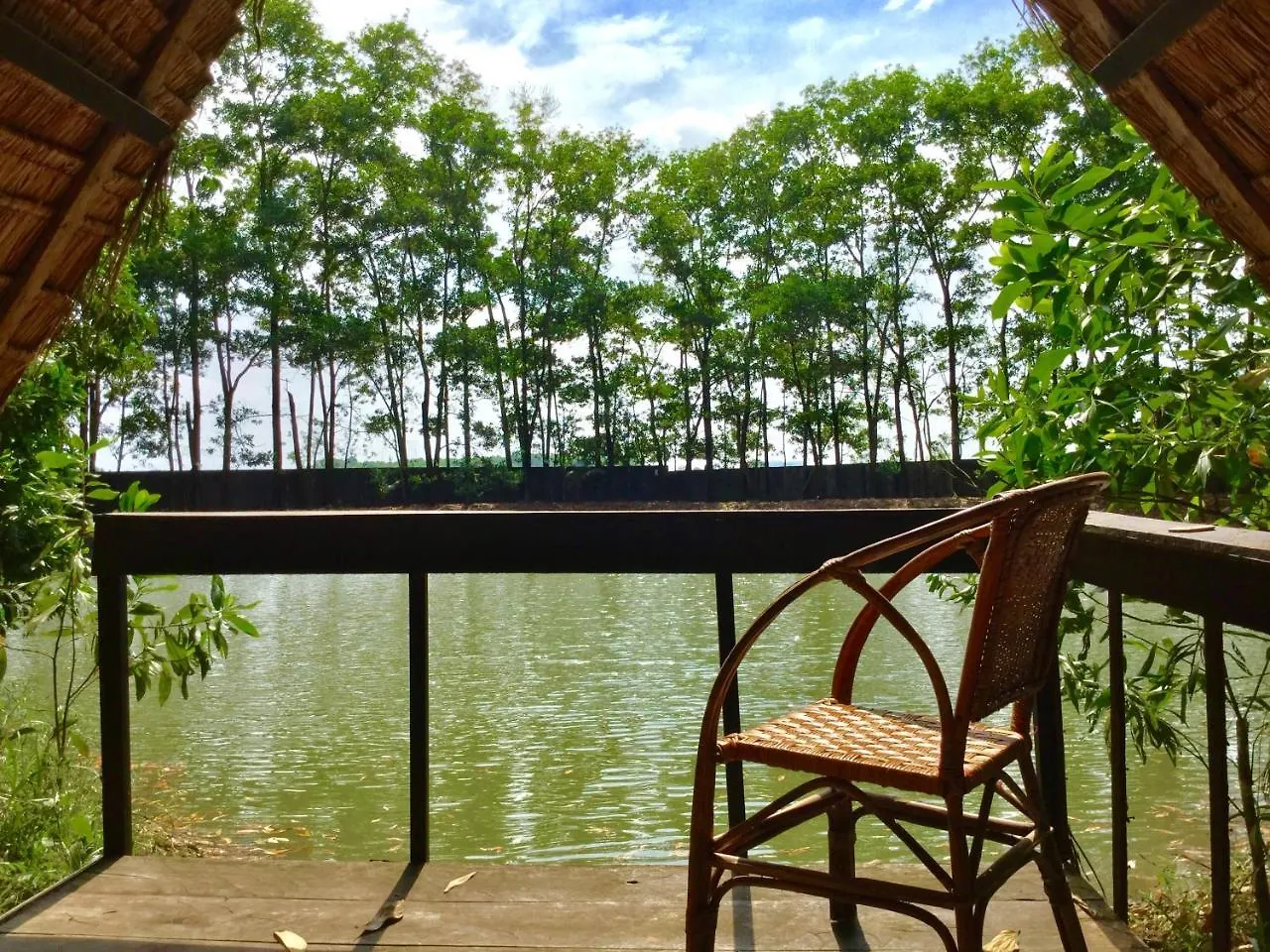 Pulp Fiction Hostel & Bungalows Preăh Sihanŭk