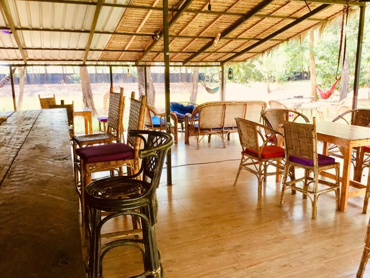 Pulp Fiction Hostel & Bungalowsシアヌークビル カンボジア