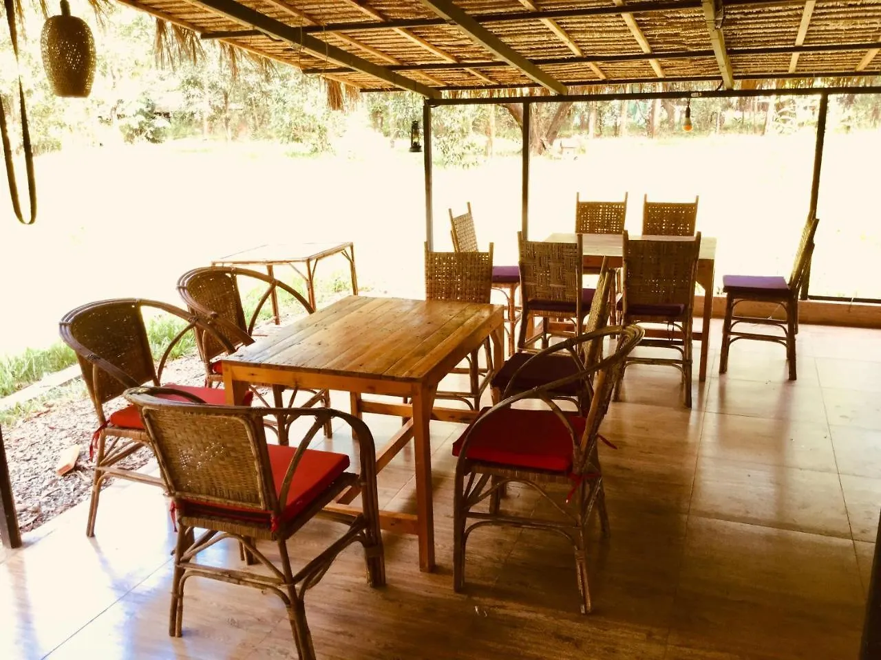 Pulp Fiction Hostel & Bungalowsシアヌークビル 0*, シアヌークビル カンボジア